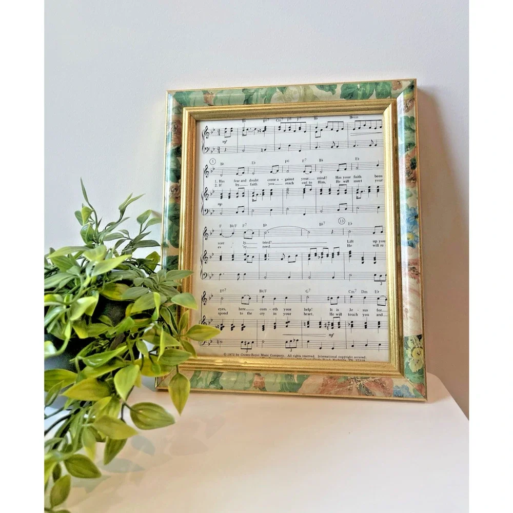 Vintage 80s Pastel Floral Print Picture Frame, 8x10 Photo, Gold Trim Cottagecore
